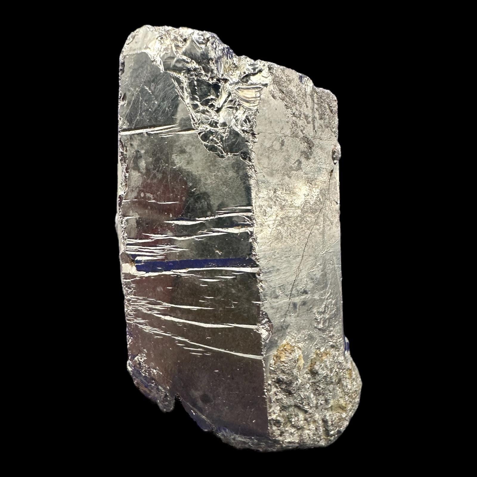 Colombian pyrite crystal cluster, natural golden pyrite with metallic cubic faces, raw pyrite specimen for collectors and display - Image 3