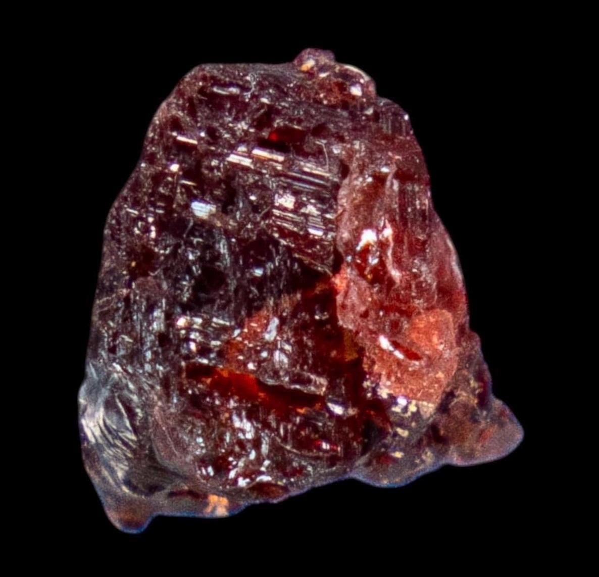 Etched spessartine garnet color change stone ideal for collectors of fine minerals or thumbnail displays from brazil - Image 4