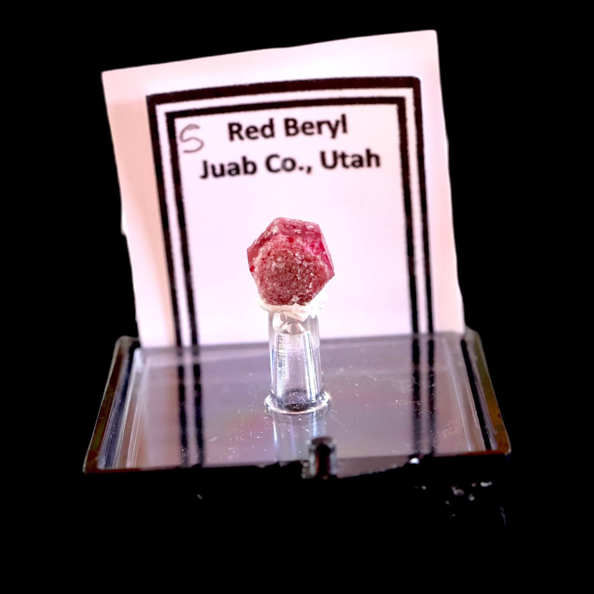 Red beryl crystal utah natural rare red beryl mineral specimen - Image 2
