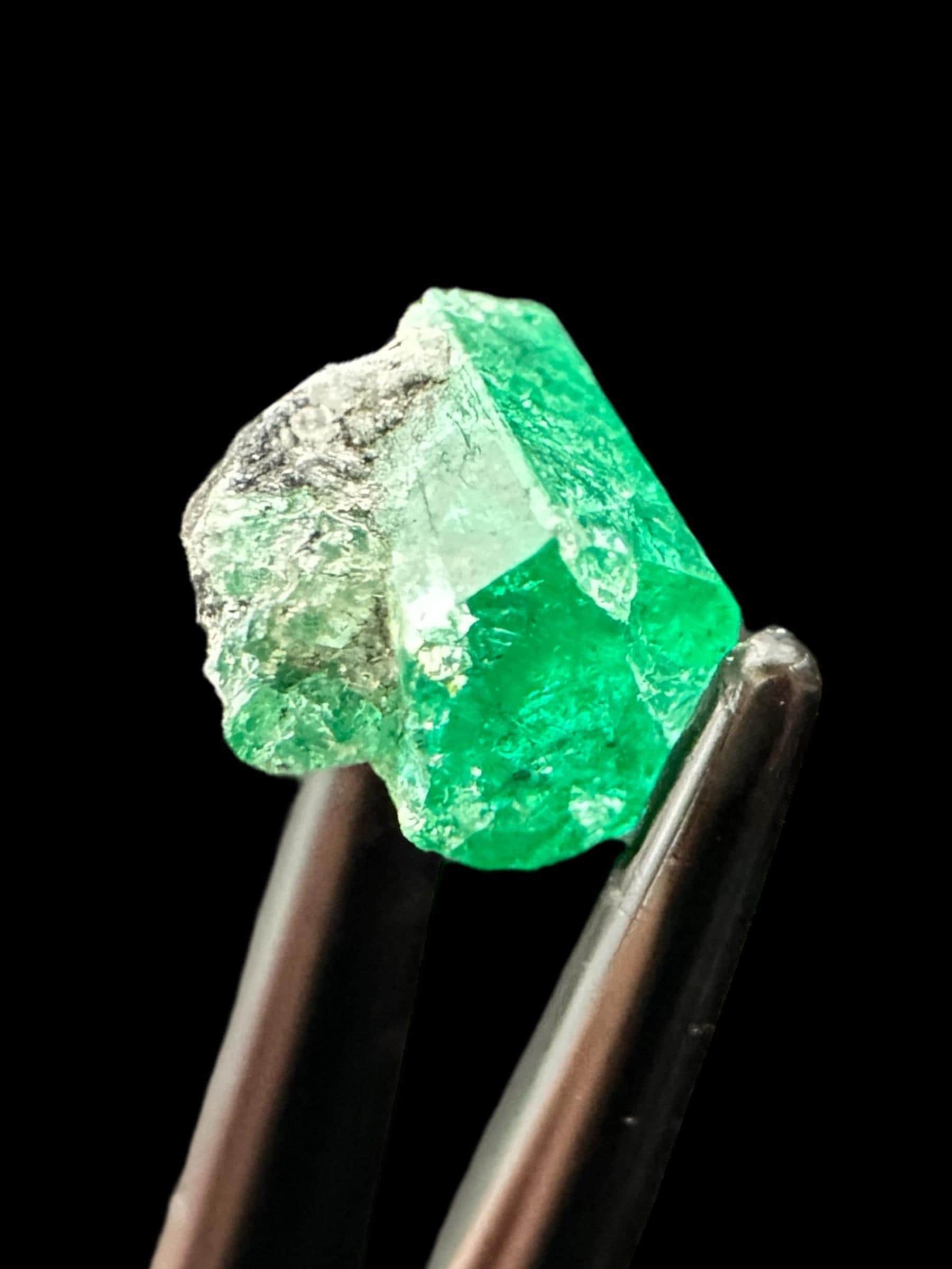 Natural emerald crystal from colombia, raw emerald specimen, bright green emerald mineral, uncut emerald crystal for collectors - Image 7