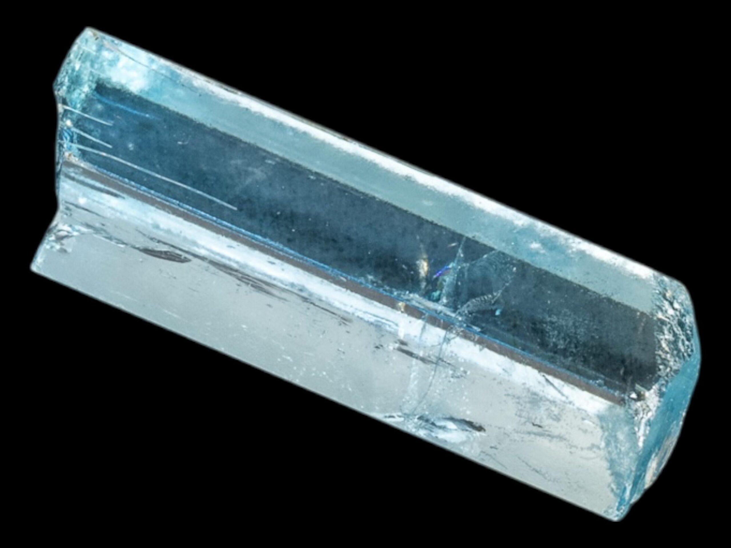 Raw aquamarine crystal from vietnam, natural blue beryl with termination, march birthstone, high clarity crystal for jewellery or display - Image 3