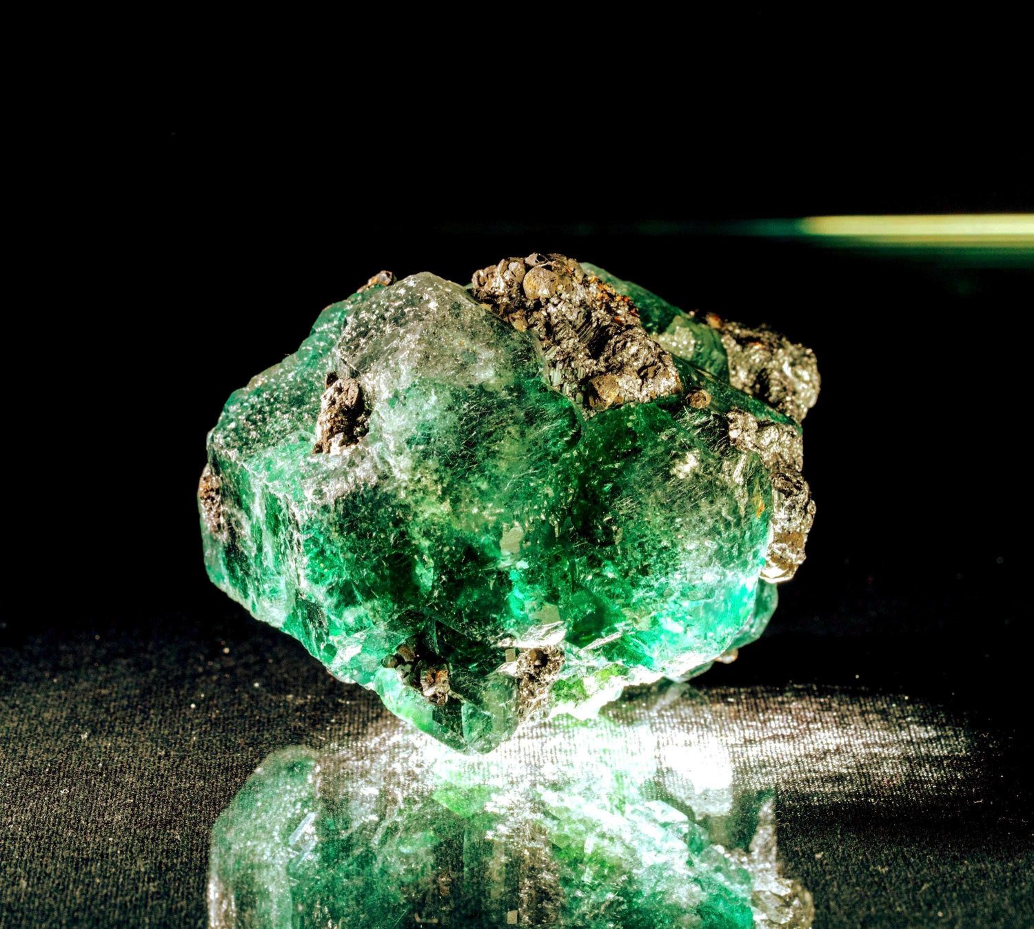 Green fluorite crystal on matrix natural cubic fluorite cluster uv reactive fluorite mineral specimen peru - Image 2