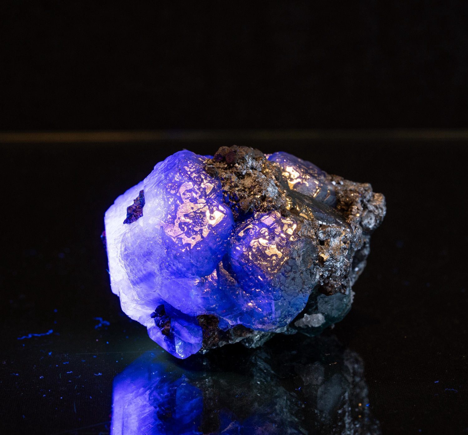 Green fluorite crystal on matrix natural cubic fluorite cluster uv reactive fluorite mineral specimen peru - Image 5