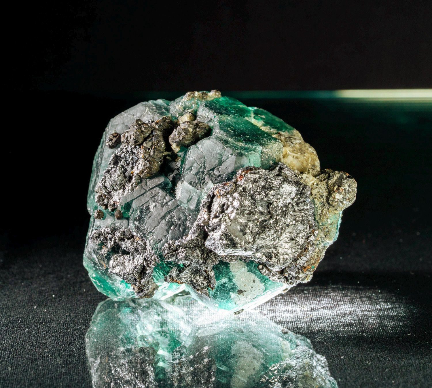 Green fluorite crystal on matrix natural cubic fluorite cluster uv reactive fluorite mineral specimen peru - Image 10