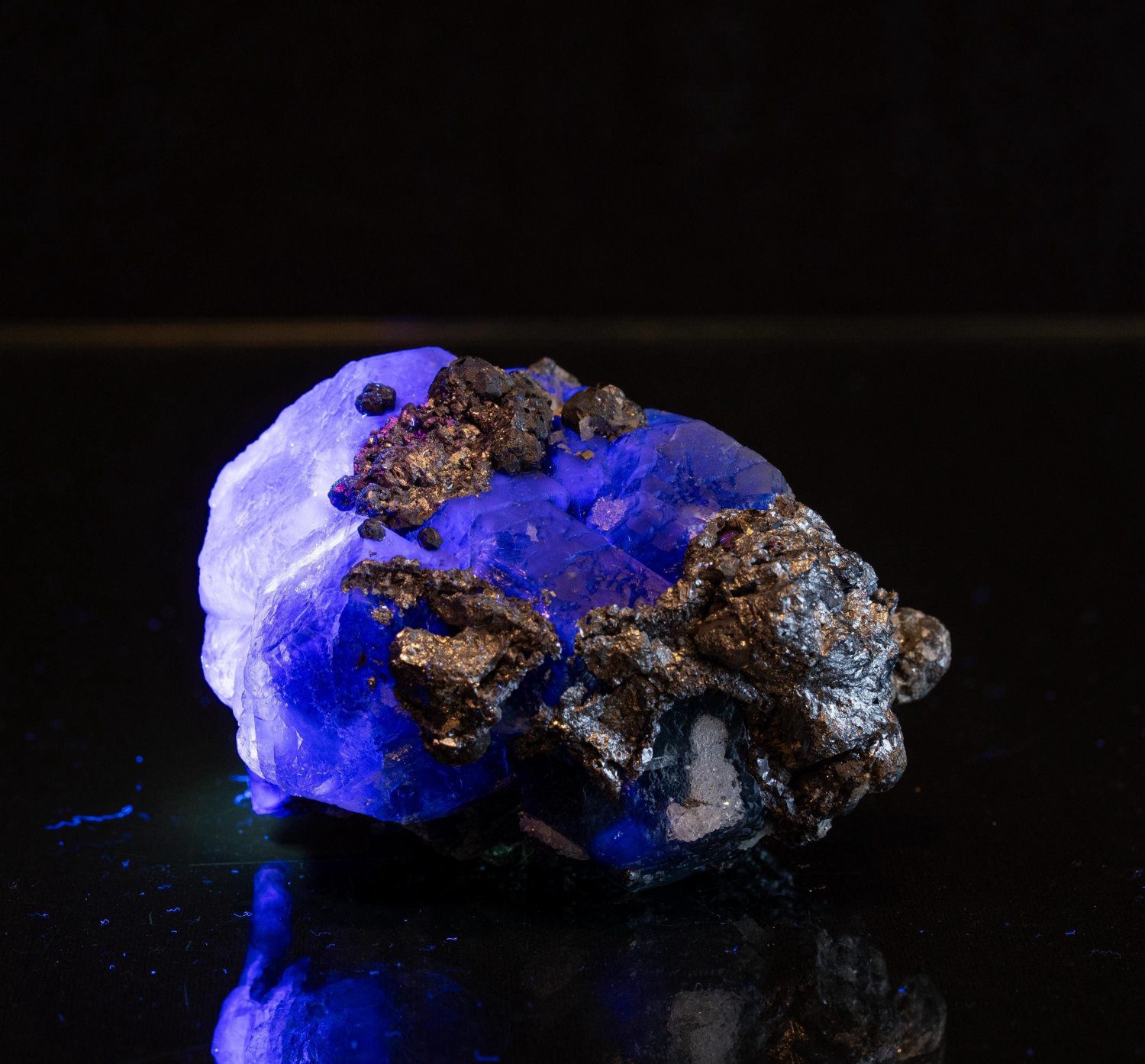 Green fluorite crystal on matrix natural cubic fluorite cluster uv reactive fluorite mineral specimen peru - Image 11