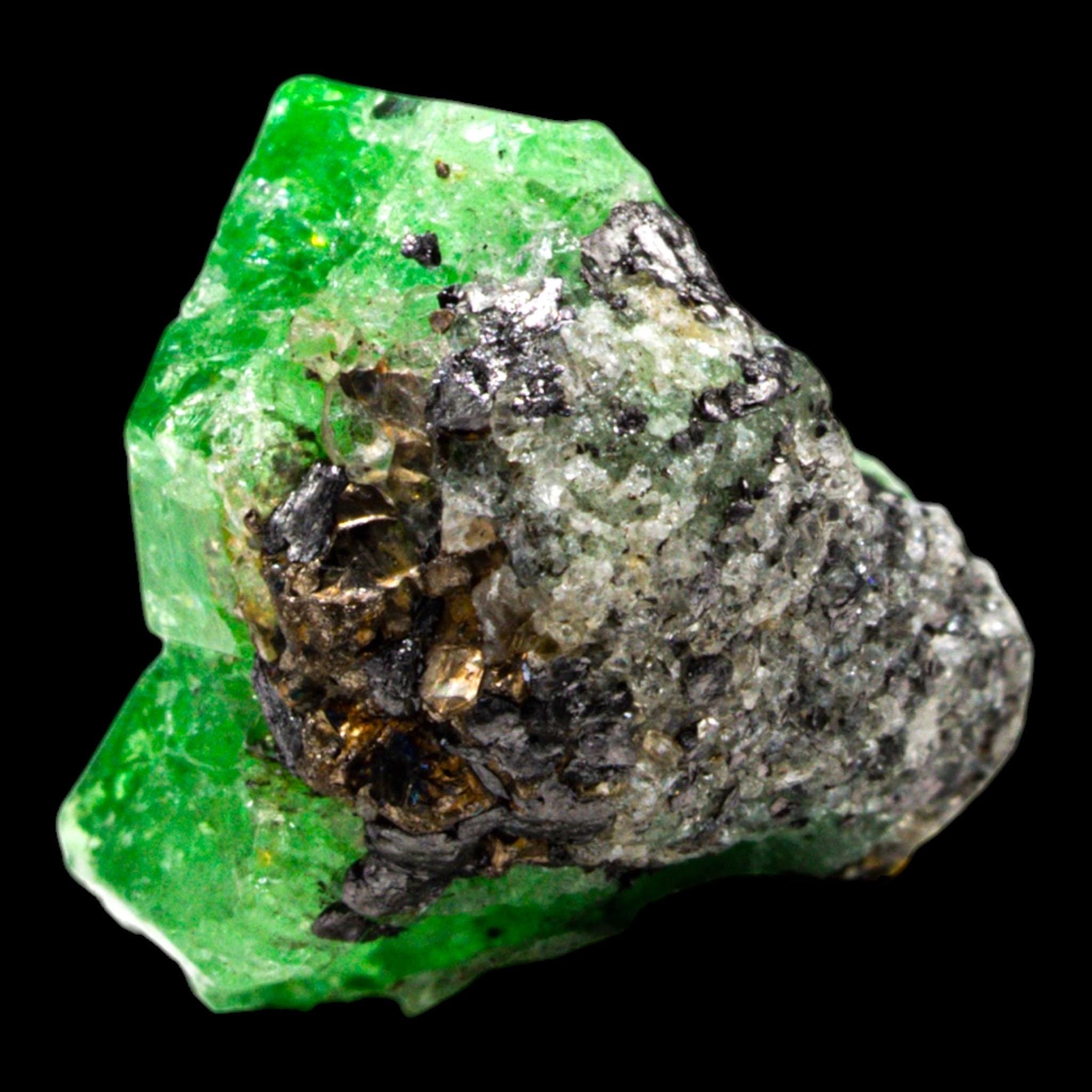 Tsavorite garnet crystal on matrix, natural green garnet mineral specimen for collectors, untreated tanzanian crystal - Image 6