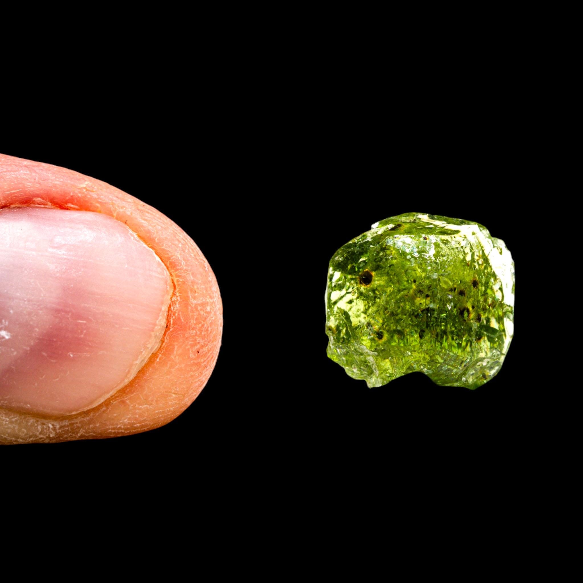 Green tourmaline crystal, natural tourmaline specimen, raw tanzania tourmaline, untreated crystal, mineral collector gift - Image 5