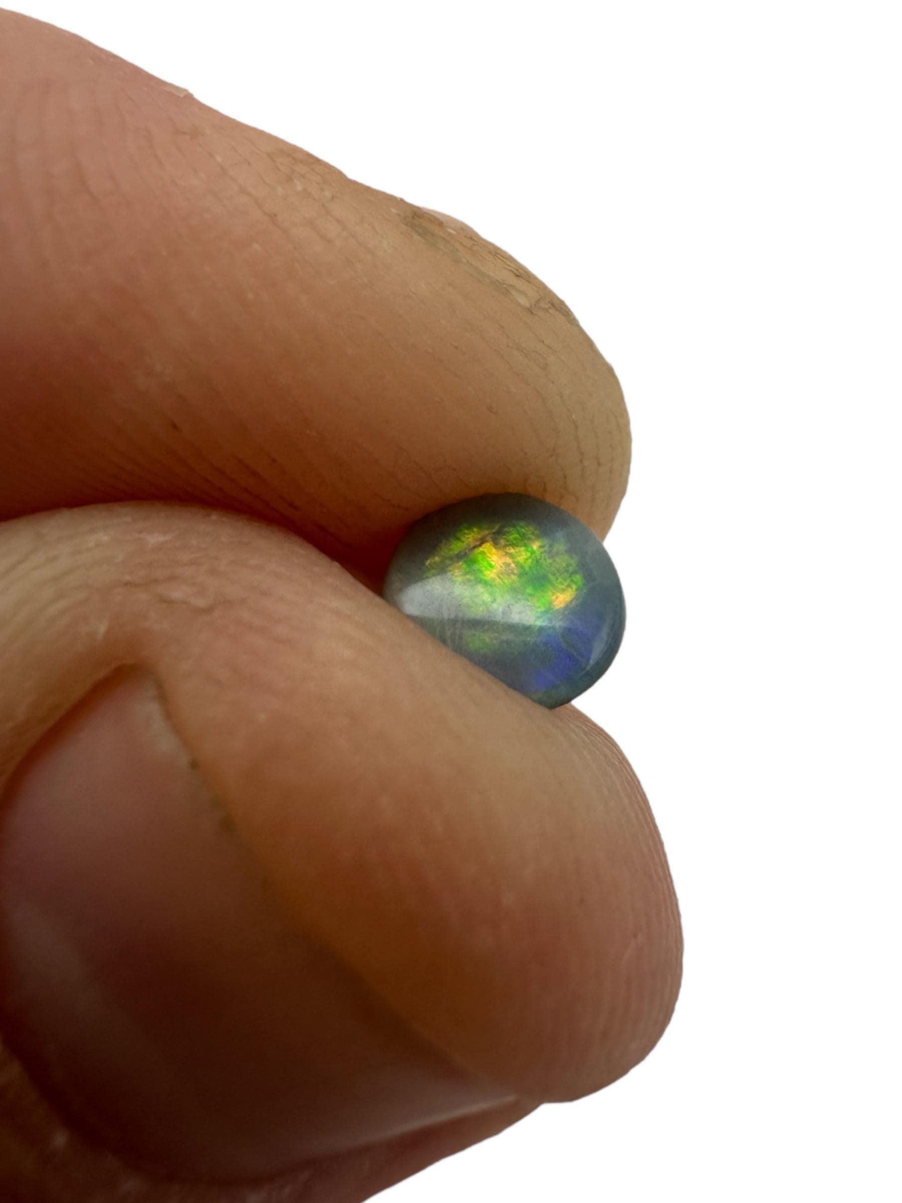 Small lightning ridge black opal cabochon, natural black opal, loose australian opal for collectors, green play of colour, 6mm round opal - Image 2