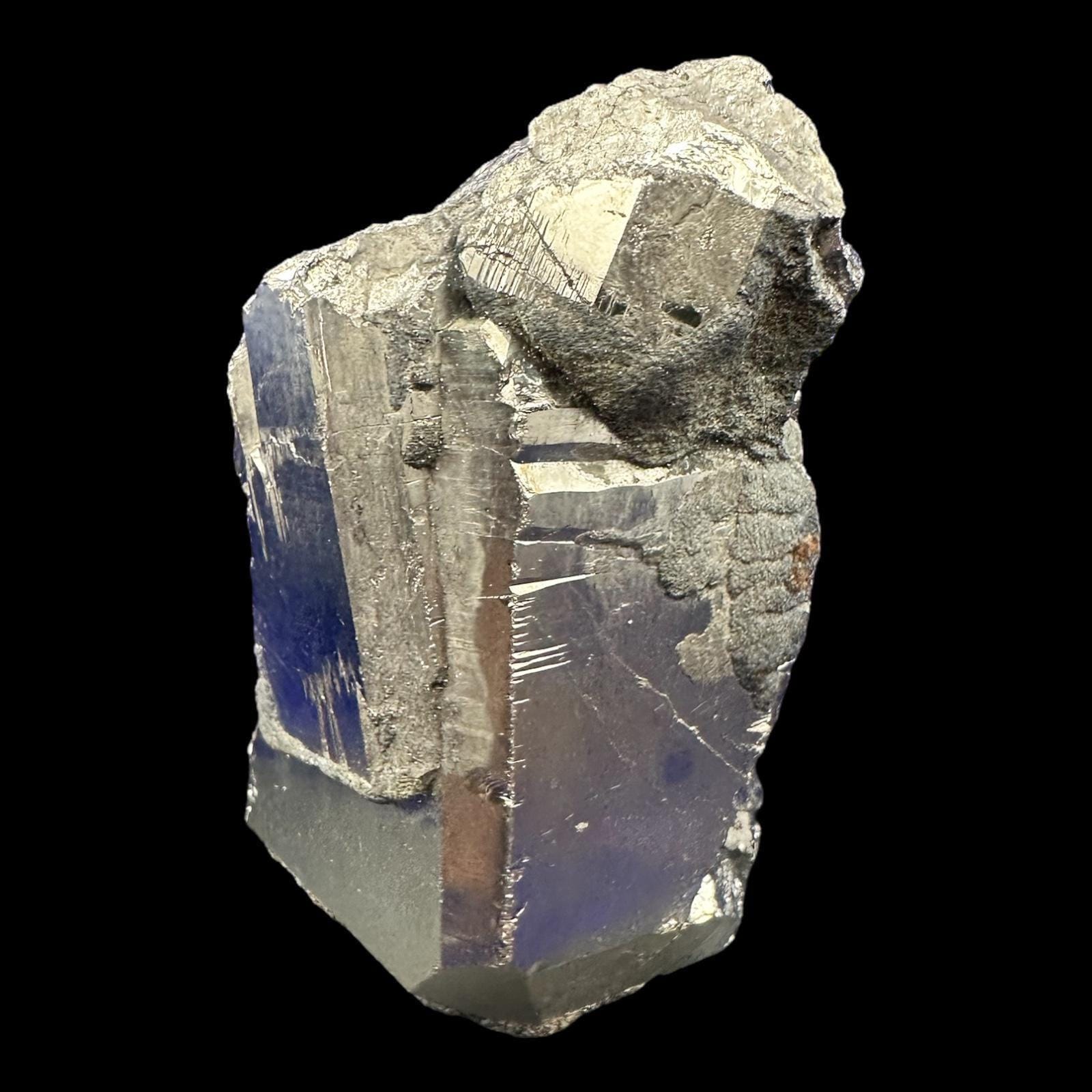 Large natural pyrite crystal cluster, cubic pyrite from colombia, raw pyrite mineral specimen for collectors and home decor display