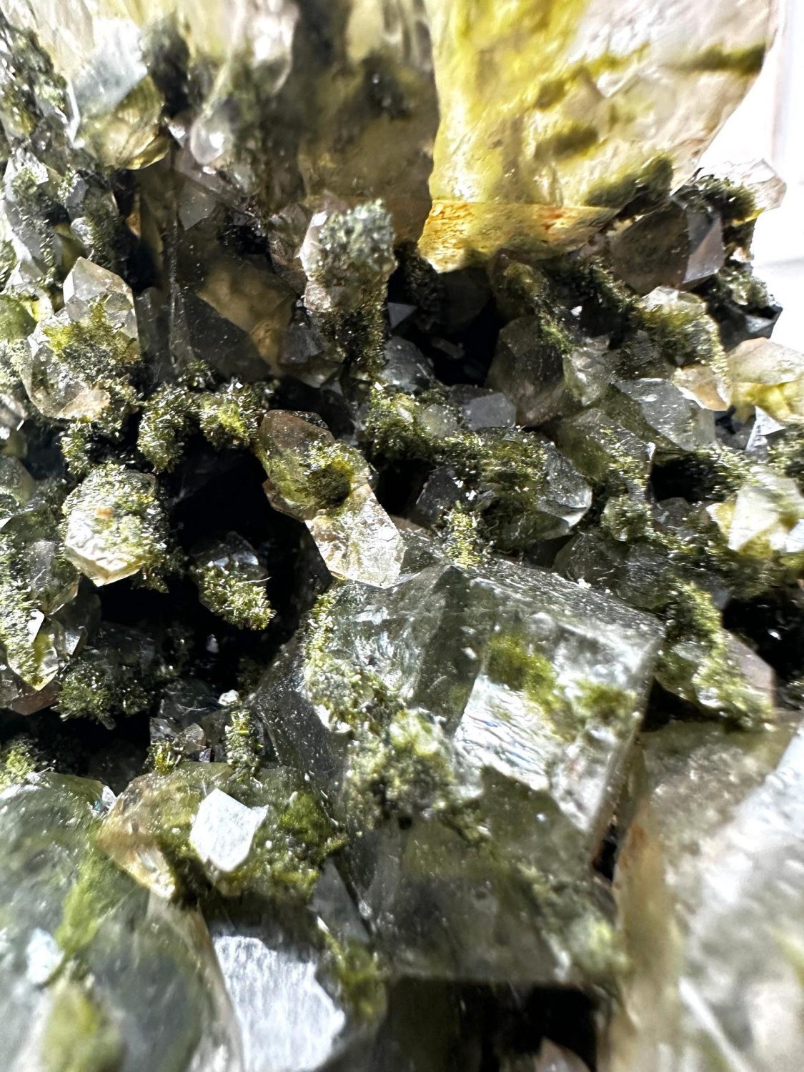 Epidote with quartz, hakkari turkey, green epidote crystal, quartz mineral specimen, epidote in quartz, turkish epidote - Image 4